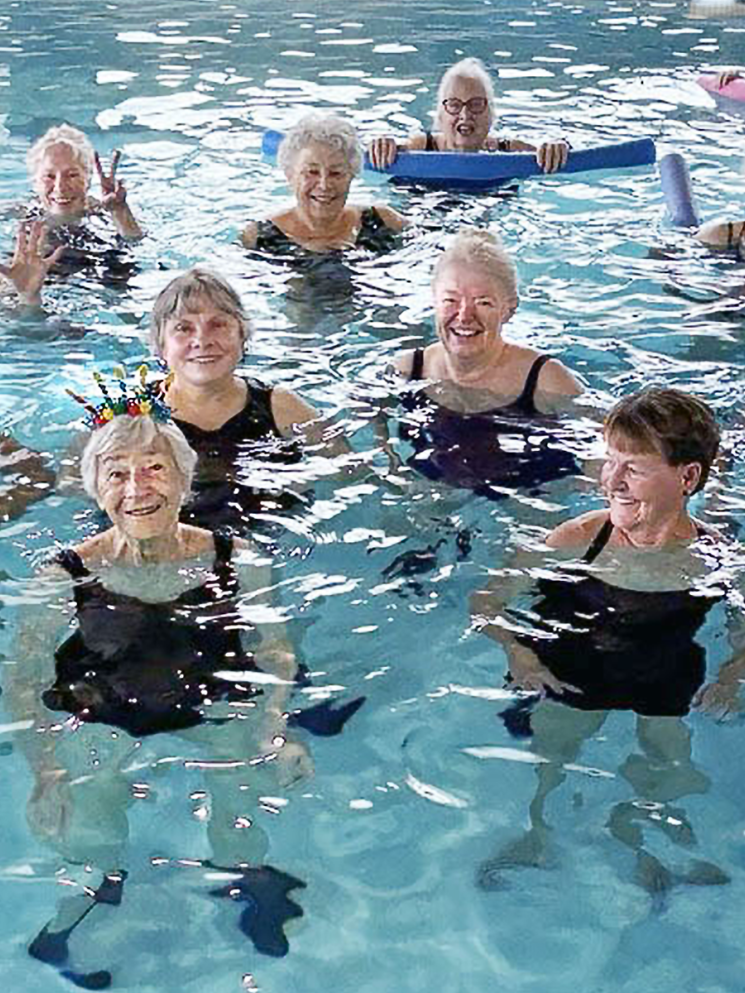 Aquacise Class members celebrate Donna on her birthday